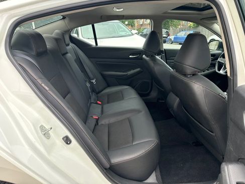 Used 2019 Nissan Altima 2.5 SR w/ SR Premium Package AWD/4WD image 9