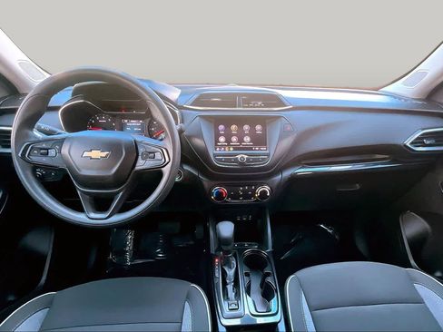 Used 2023 Chevrolet TrailBlazer LT FWD image 16