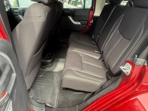 Used 2013 Jeep Wrangler Unlimited Sahara w/ Connectivity Group image 21