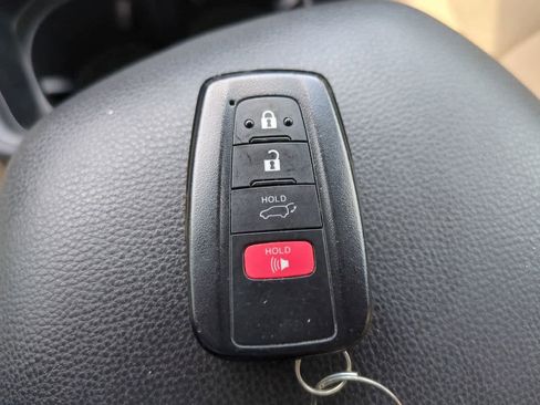 Certified 2022 Toyota RAV4 XLE w/ Convenience Package image 27