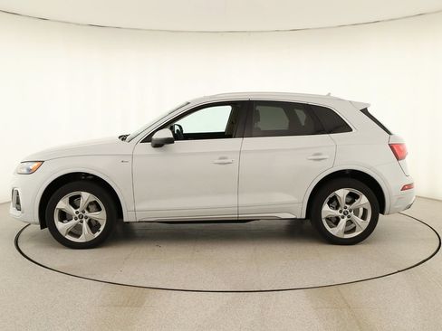 Certified 2023 Audi Q5 2.0T Premium Plus w/ Premium Plus Package AWD/4WD image 2