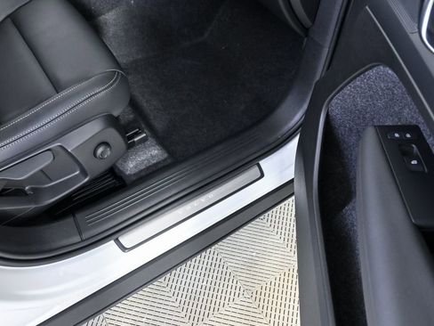 New 2026 Volvo XC40 B5 Core AWD/4WD image 24