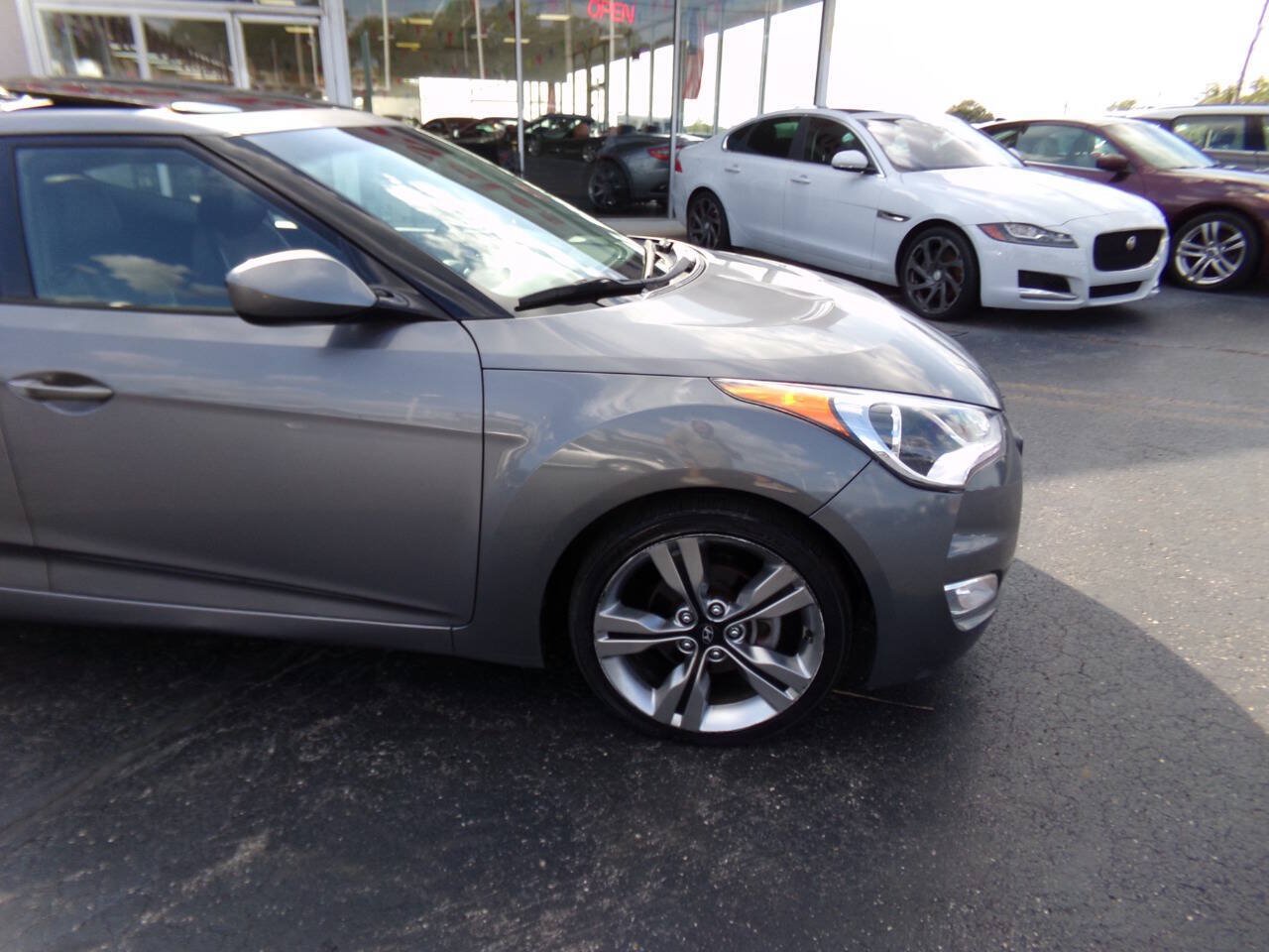 Used 2015 Hyundai Veloster w/ Option Group 03 FWD image 46