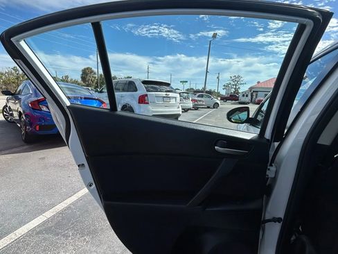 Used 2013 MAZDA MAZDA3 i Touring image 24