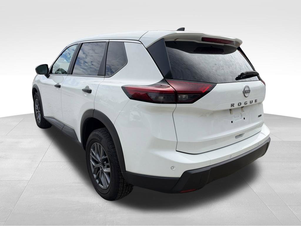 Used 2024 Nissan Rogue S AWD/4WD image 36