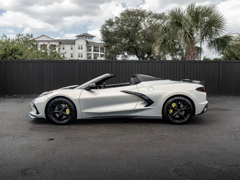 Used 2021 Chevrolet Corvette Stingray Premium Conv w/ Z51 Performance Package RWD image 6