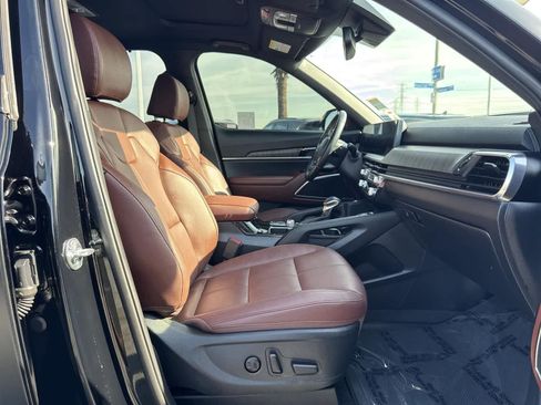 Used 2024 Kia Telluride SX w/ Towing Package image 21