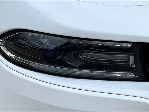 Used 2015 Dodge Charger SXT image 26