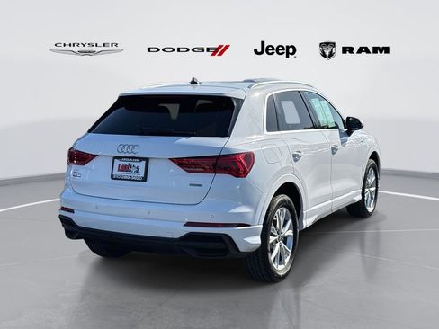 Used 2024 Audi Q3 2.0T Premium image 3