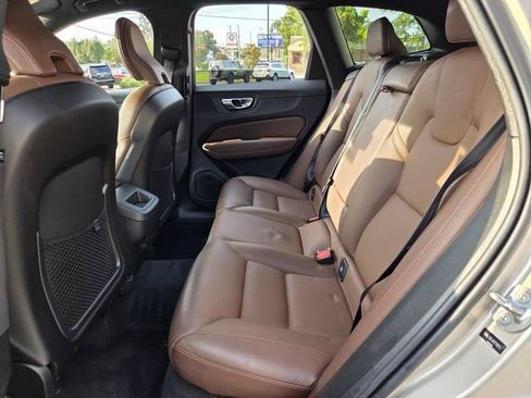 Certified 2024 Volvo XC60 B5 Plus AWD/4WD image 14