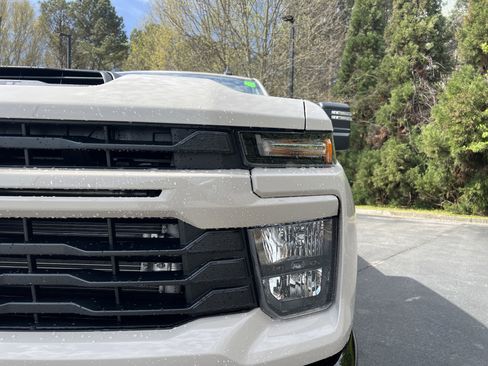 New 2026 Chevrolet Silverado 2500 Custom w/ Custom Value Package AWD/4WD image 14