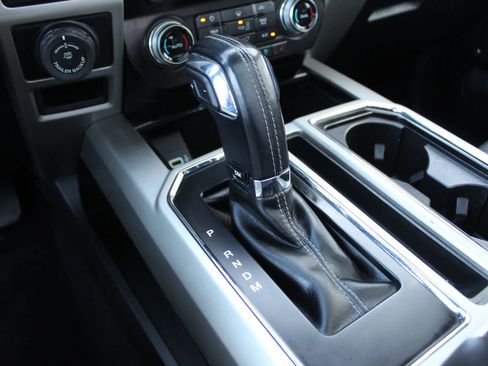 Used 2018 Ford F150 Lariat w/ Equipment Group 502A Luxury image 19