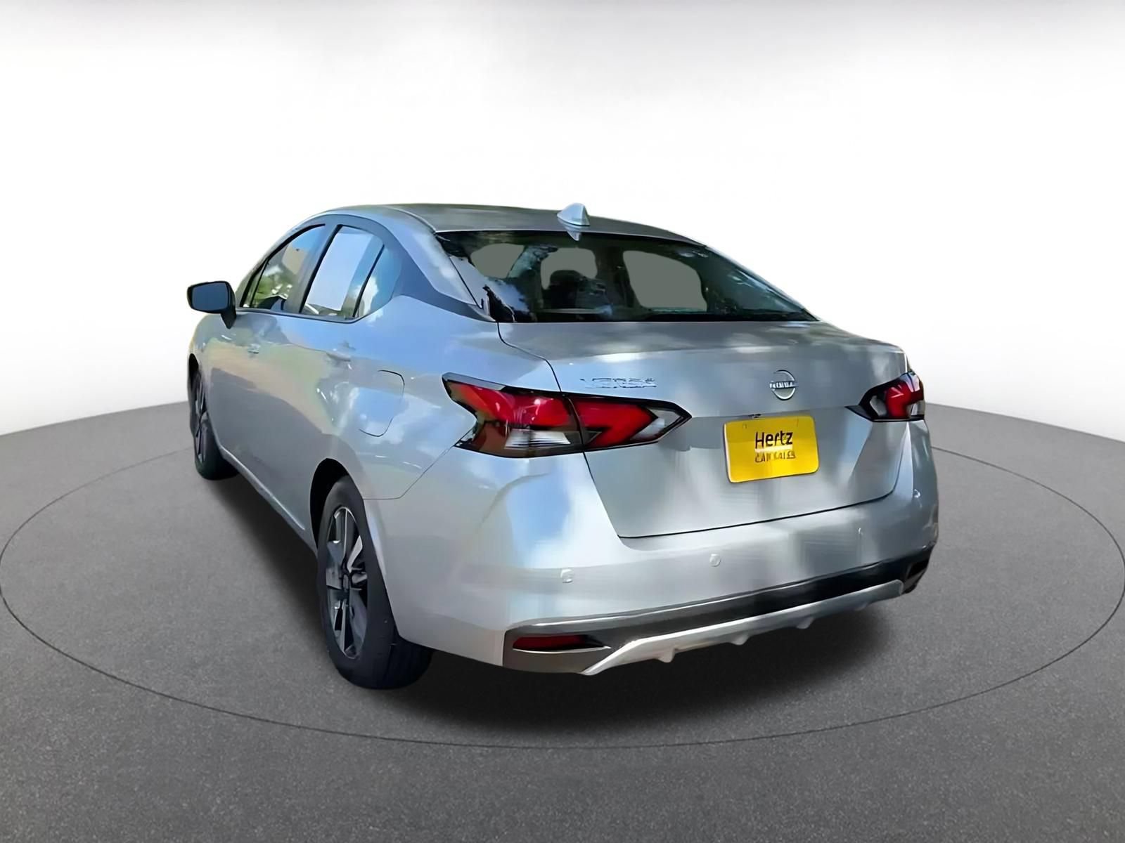 Used 2025 Nissan Versa SV FWD image 10