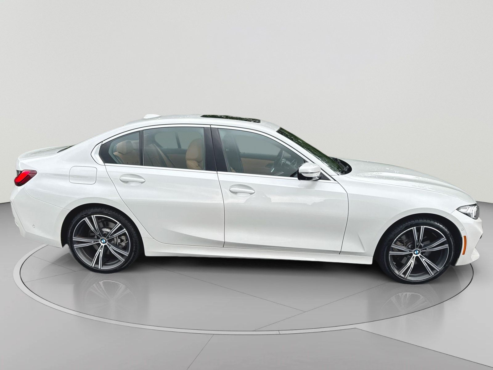 Used 2024 BMW 330i Sedan w/ Premium Package RWD image 34