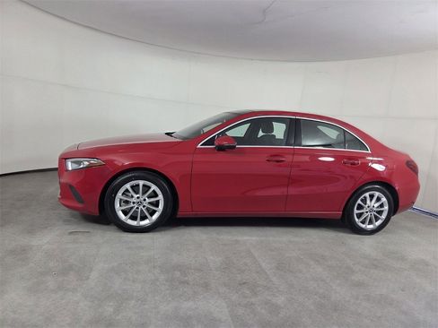 Used 2019 Mercedes-Benz A 220 4MATIC image 8