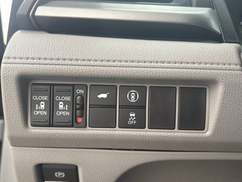 Certified 2023 Honda Odyssey EX-L image 13