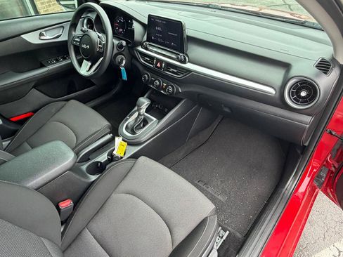 Used 2024 Kia Forte LXS w/ LXS Technology Package FWD image 27