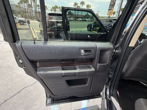Used 2013 Ford Flex SEL FWD image 22