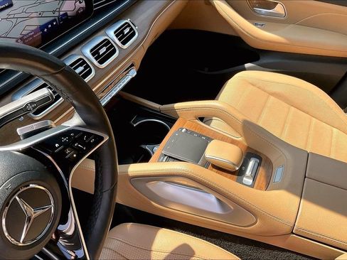 Certified 2024 Mercedes-Benz GLS 450 4MATIC image 12