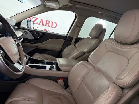 Used 2021 Lincoln Aviator Reserve w/ Equipment Group 210A AWD/4WD image 11