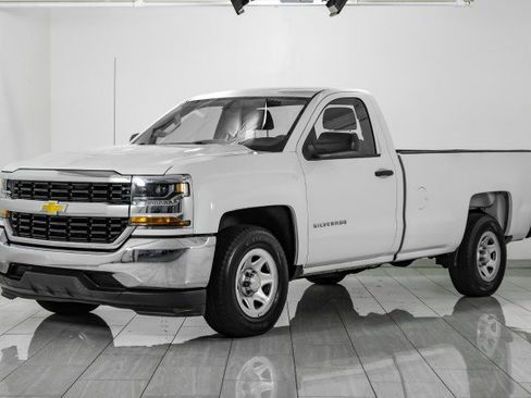 Used 2018 Chevrolet Silverado 1500 W/T w/ WT Fleet Convenience Package image 4