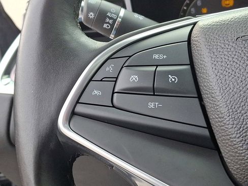 Used 2017 Cadillac XT5 Luxury w/ Driver Awareness Package image 23