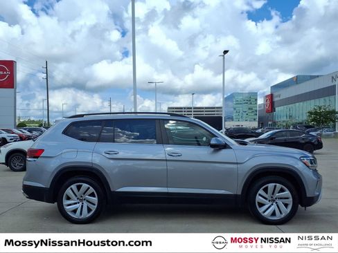 Used 2021 Volkswagen Atlas SE FWD image 8