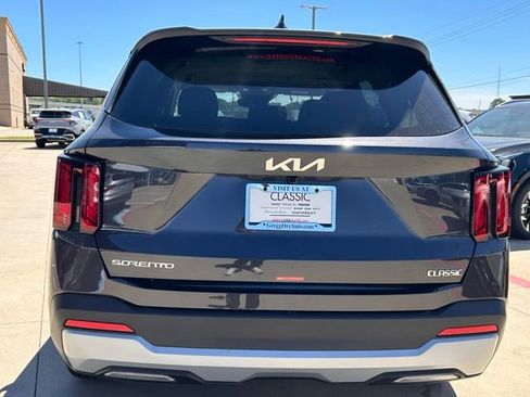 Used 2026 Kia Sorento LX image 7