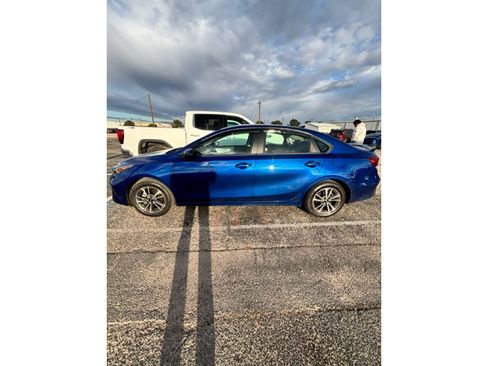 Used 2024 Kia Forte LXS w/ LXS Technology Package image 3