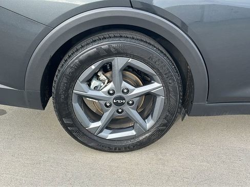 Used 2025 Kia K4 LXS FWD image 16