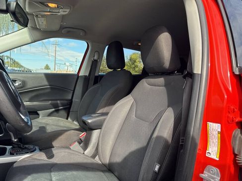 Used 2018 Jeep Compass Sport AWD/4WD image 12