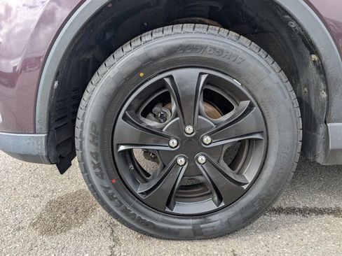 Used 2017 Toyota RAV4 LE w/ Carpet Mat Package image 28