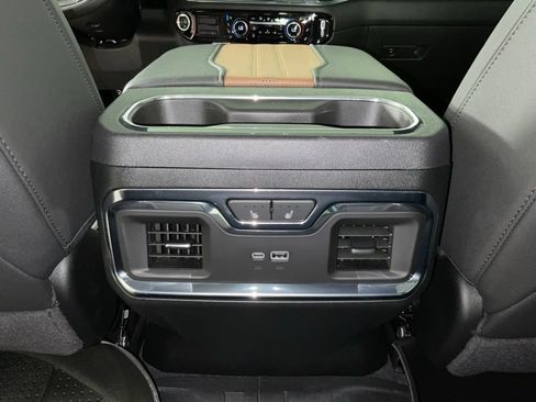 Used 2024 Chevrolet Silverado 1500 High Country AWD/4WD image 18
