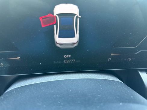 Used 2026 BMW i5 eDrive40 w/ M Sport Package image 18