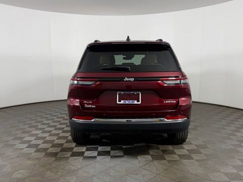 Used 2024 Jeep Grand Cherokee Limited AWD/4WD image 7