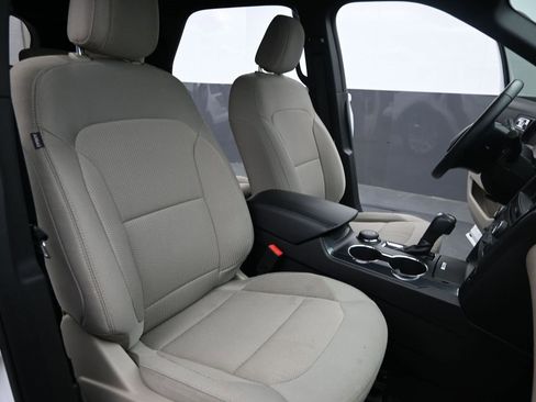 Used 2018 Ford Explorer XLT w/ Equipment Group 201A image 25