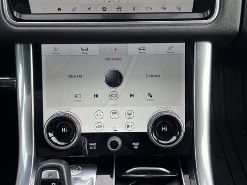 Used 2021 Land Rover Range Rover Sport HSE Silver Edition image 24