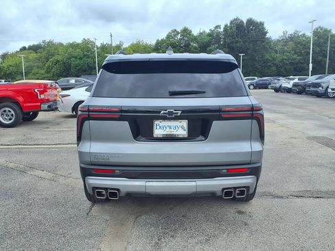 Used 2025 Chevrolet Traverse LT w/ LPO, Floor Liner Package FWD image 22