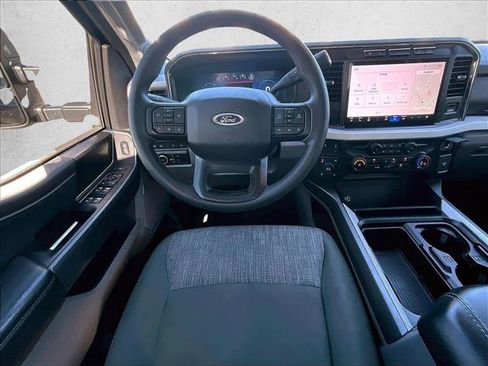 Used 2023 Ford F250 XLT w/ Black Appearance Package image 7