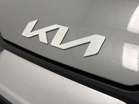 Used 2025 Kia Sportage LX AWD/4WD image 12