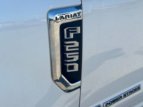 Used 2019 Ford F250 Lariat w/ Lariat Ultimate Package image 11