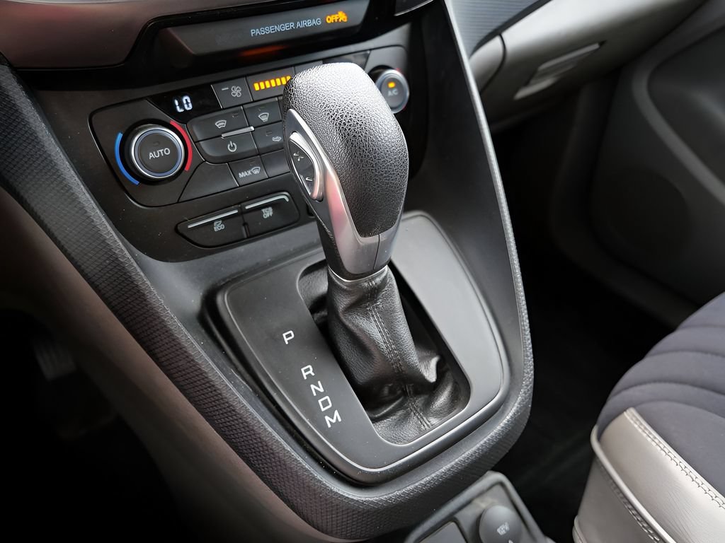 Used 2022 Ford Transit Connect XLT FWD image 24