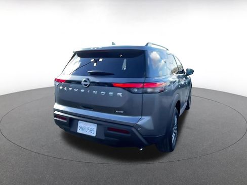 Used 2025 Nissan Pathfinder SV image 14