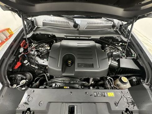 Used 2021 Land Rover Defender 110 X-Dynamic SE AWD/4WD image 18