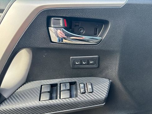 Used 2014 Toyota RAV4 Limited w/ Technology Package AWD/4WD image 15