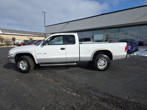 Used 1997 Dodge Dakota SLT image 3