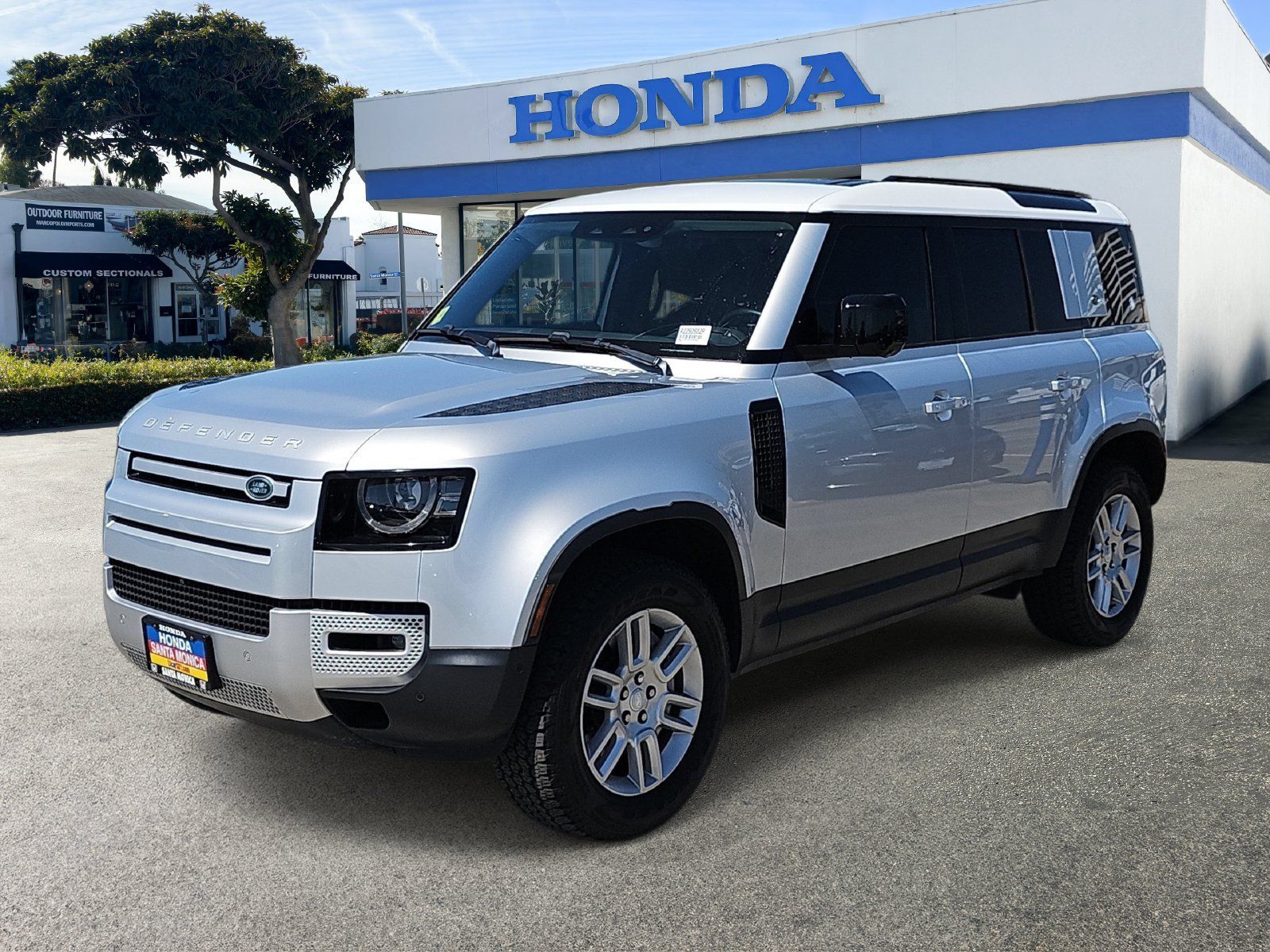 Used 2024 Land Rover Defender 110 S AWD/4WD image 1