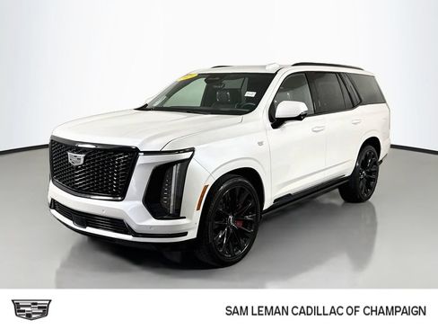 Used 2025 Cadillac Escalade Sport Platinum w/ LPO, ONYX Package AWD/4WD image 3
