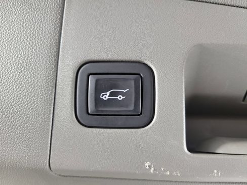 Used 2020 Cadillac XT5 Premium Luxury FWD image 9