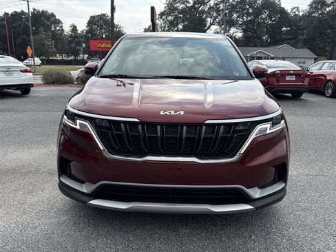 Used 2024 Kia Carnival LX image 8